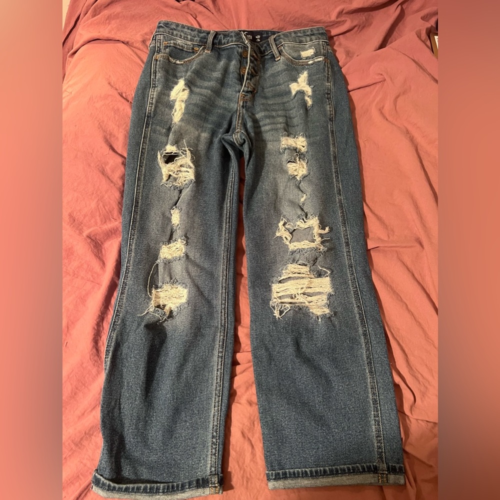 Hollister Mid Rise Crop Boyfriend Jeans